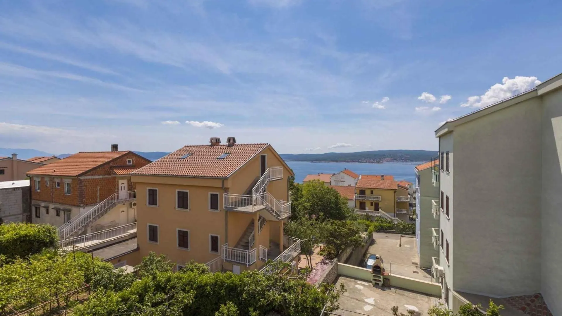 Apartments In Crikvenica 14113 0*,